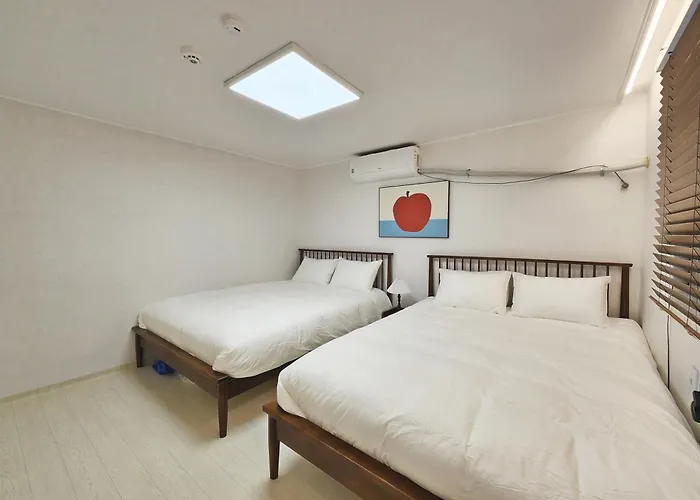 Check In In Hongdae 2 *